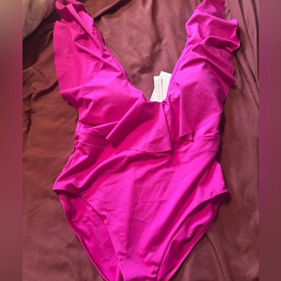 TRINA TURK swim & spa collection🩷Pink Ruffled women’s Swimsuit💦FLATTERING& FUN - Picture 1 of 13